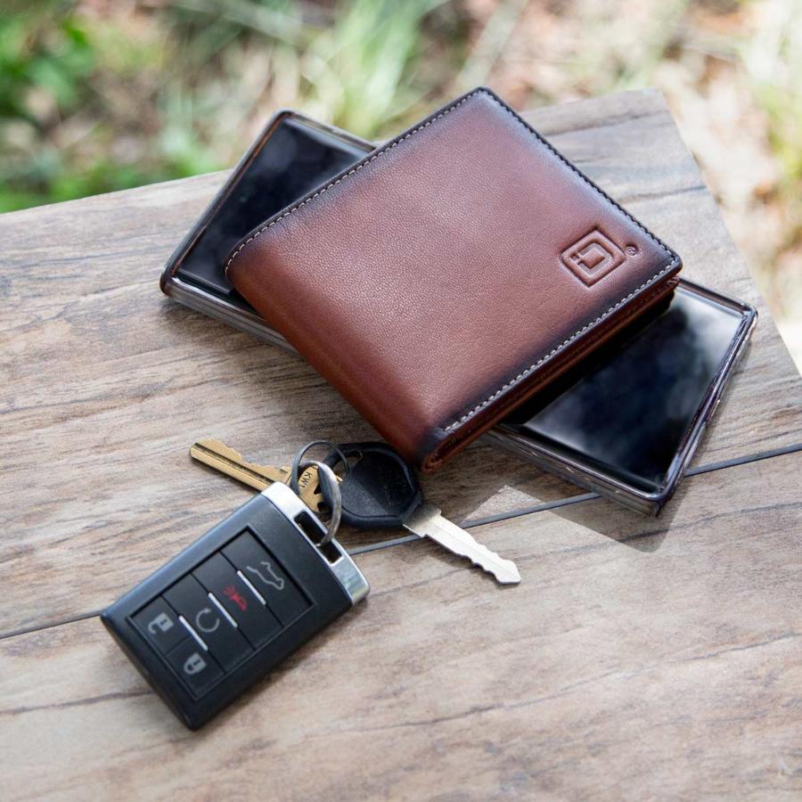 Men’s RFID 10-Slot Bifold Wallet